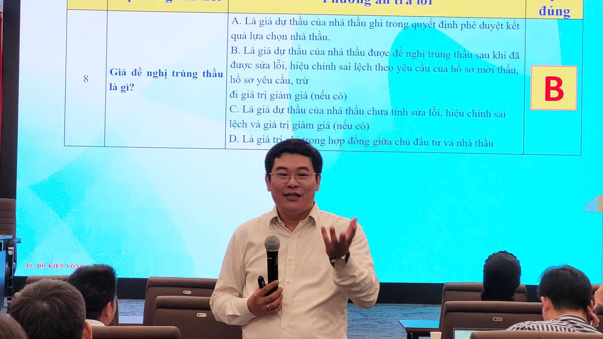 KHOÁ BỒI DƯỠNG CẬP NHẬT LUẬT ĐẤU THẦU NĂM 2025 VÀ CÁC VĂN BẢN PHÁP LÝ LIÊN QUAN